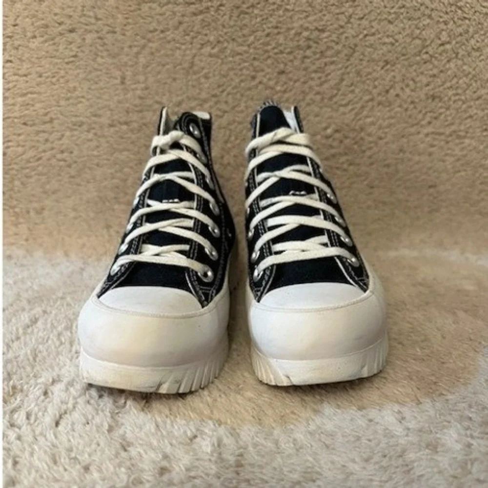 Converse Chuck Taylor All Star Lugged High Top Black White Shoes Womens 5.5 - Picture 2 of 8